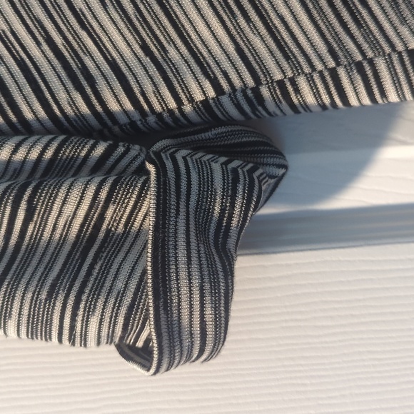 Short sleeve pocket knit blazer Size 2 / Large - Picture 10 of 11